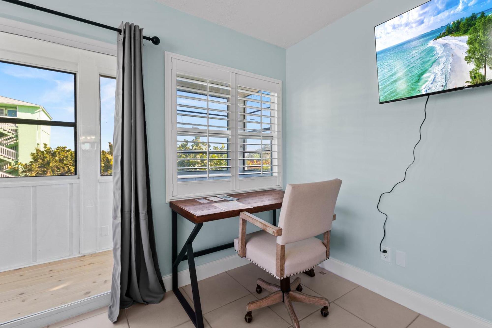 Partial Ocean View Hotel Room- King Bed #1 Fort Pierce Eksteriør billede